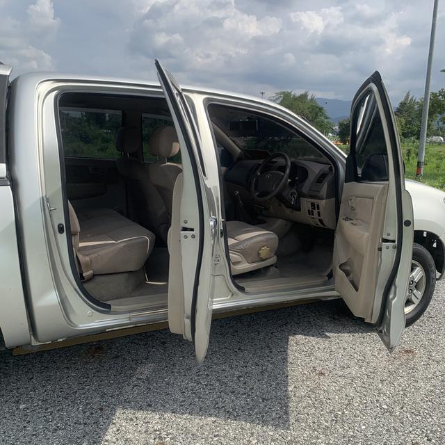 TOYOTA VIGO 4ประตู CAB4 2.5E วีโก้สีเดิมทั้งคัน ไม่เคยทำสี เครื่องดี 9