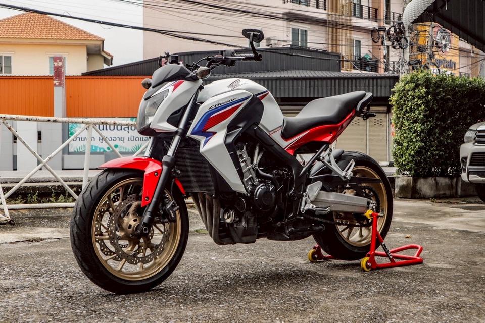 CB650F ปี2016 Honda สีขาว รูปย่อยที่ 3