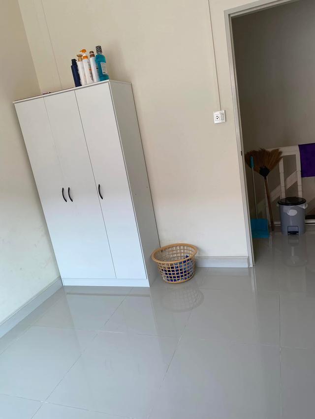 บ้าตทาวเฮ้า 2 ชั้น 3 ห้องนอน 2 ห้องน้ำ 1 ห้องโถง 1 ที่จอดรถ ต่อเติมครัวและหน้าบ้านเรียนร้อยแล้ว รูปที่ 18