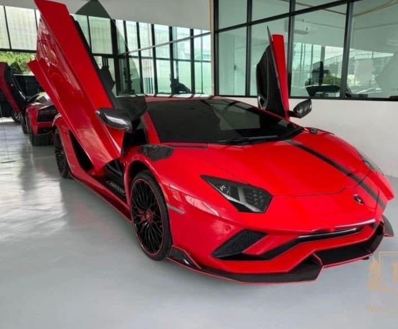 Lamborghini Aventador ปี 2019