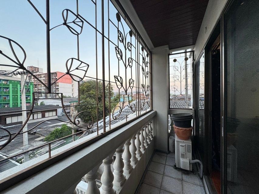 ขายด่วนทาวน์เฮ้าส์ 3 ชั้นมือสอง ทำเลดี ใจกลางรัชดา-ห้วยขวาง ใกล้รถไฟฟ้าสายสีน้ำเงินสถานีสุทธิสาร The Street รัชดา และโรงพยาบาล เปาโล โชคชัย 4 13