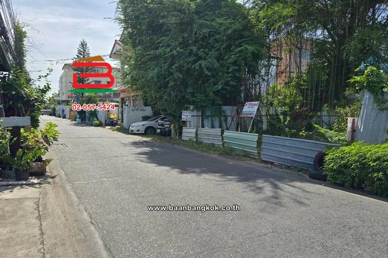 ที่ดินเปล่า เนื้อที่ 30 ตร.ว. ชุมชนเปรมฤทัย (เฉลิมพระเกียรติร.9 ซอย 14 แยก 30), ใกล้วัดตะกล่ำ ถนนศรีนครินทร์ แขวงหนองบอน เขตประเวศ