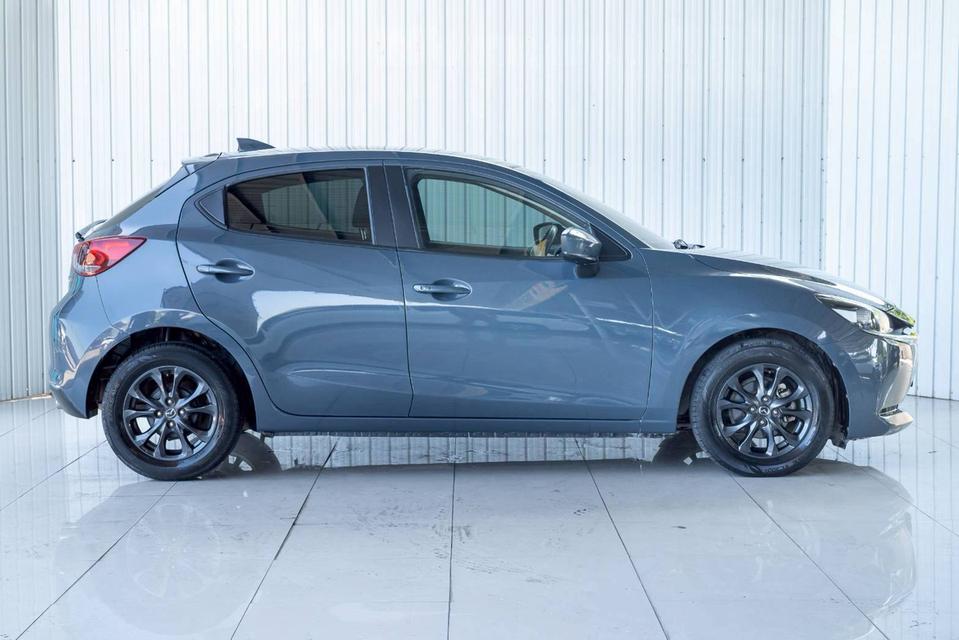 MAZDA MAZDA2 1.3 Sport S Leather ปี 2020 สีเทา โฉม ปี14-ปัจจุบัน 5Dr รูปที่ 4