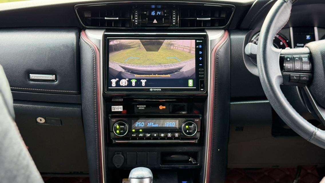 Toyota Fortuner 2.4 LEGENDER 2WD AT 2022 9