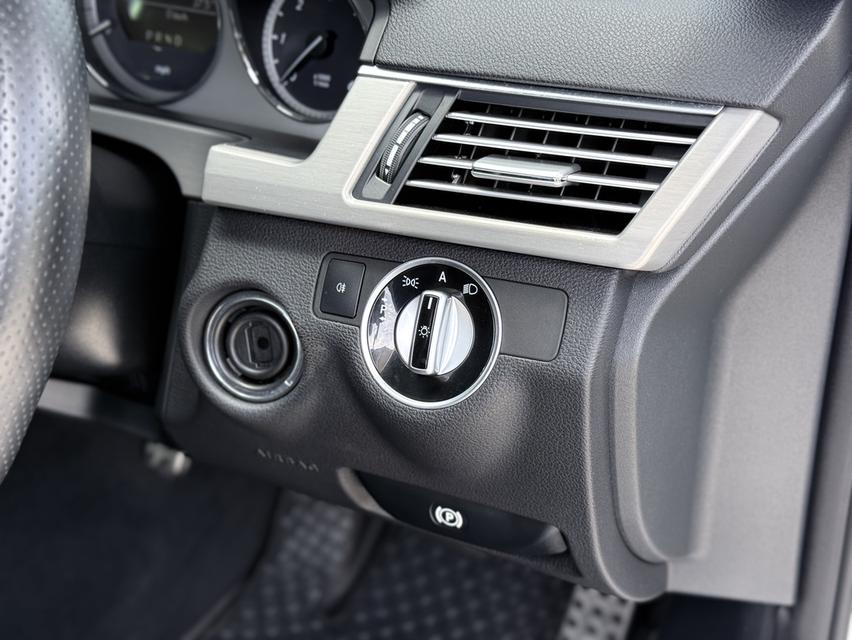 Benz E250 CDI AMG (w212) ปี 2011 รถมือเดียว เครื่องดีเซล Turbo ประหยัด ดูแลง่าย รูปที่ 11