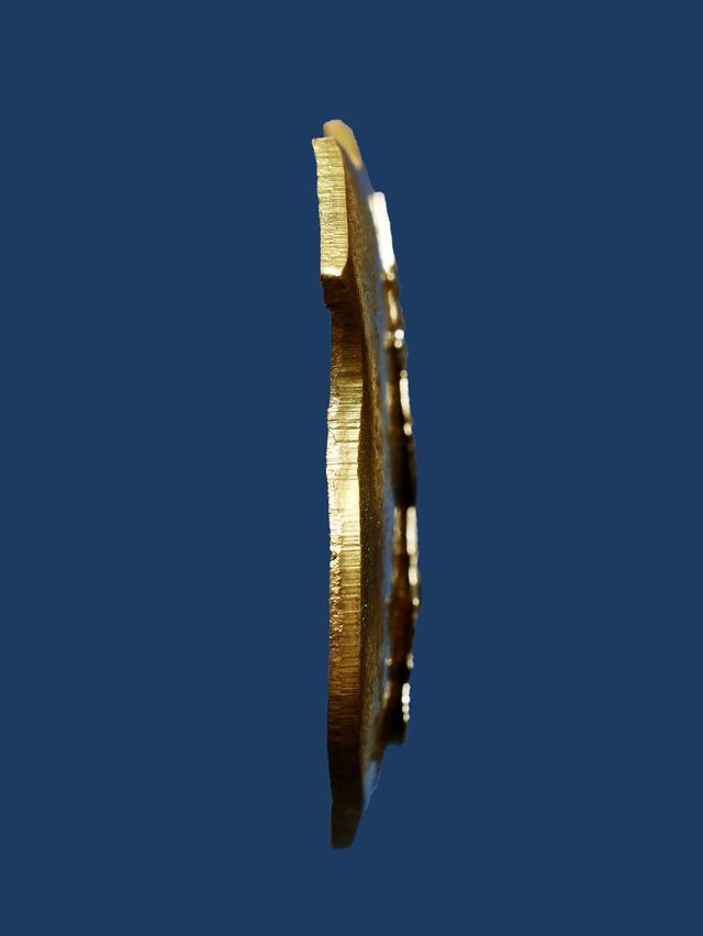 เหรียญโล่ห์ พระพรหม พิมพ์ใหญ่ หลวงปู่สีห์ วัดสะแก ทองระฆังหน้าเงิน  ปี 2519  จารเต็มหน้าหลัง ครบสูตร 4