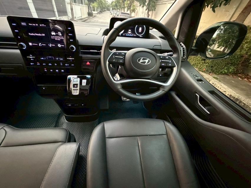 รหัสรถ AP536 Hyundai Staria Premium Sunroof 2.2D 8AT TOP สุดปี 2024 รูปที่ 8