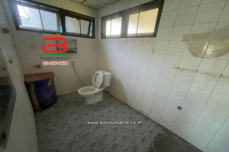 บ้านเดี่ยว 2 ชั้น เนื้อที่ 40.5 ตร.ว. ชุมชนอนันต์สุขสันต์ (ซอยรามอินทรา 5 แยก 77) ถนนเทพรักษ์ แขวงท่าแร้ง เขตบางเขน 19