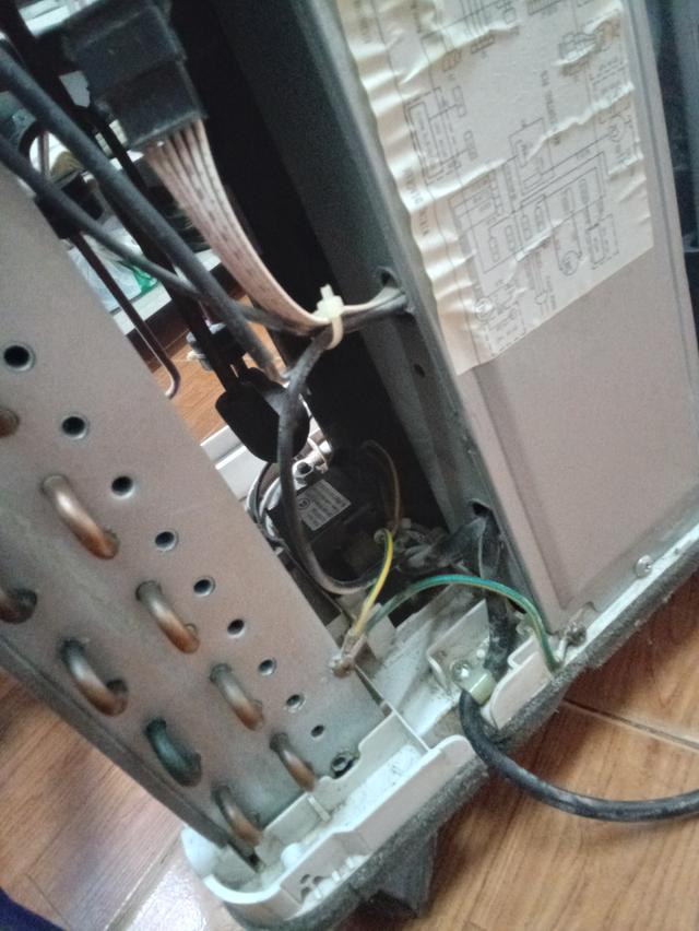 แอร์เอเชีย 9000 BTU 5