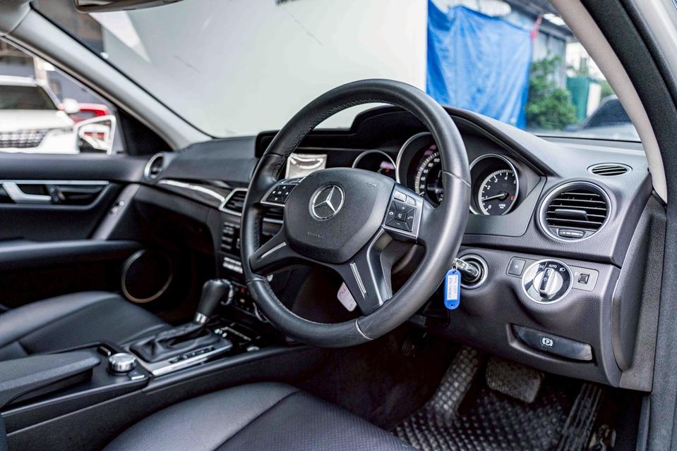 รหัสรถ NP9855 รุ่นรถ : BENZ C200 CGI ELEGANCEปีรถ : 2013 15