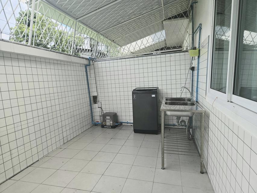 🏡✨ ให้เช่าด่วน! ทาวน์เฮ้าส์ 2 ชั้น รีโนเวทใหม่ทั้งหลัง ใกล้ MRT แยกนนทบุรี 1 เพียง 1 กม. ⚡️ 7