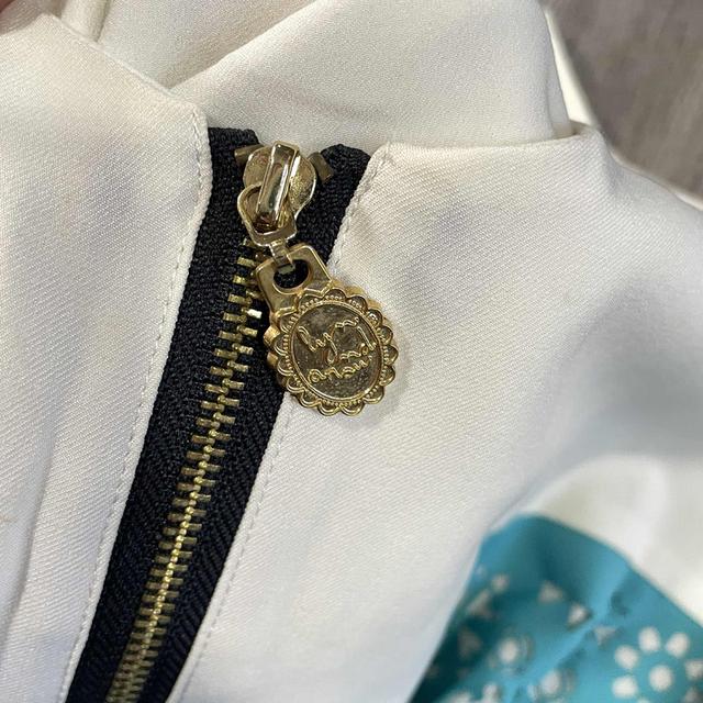 เสื้อแขนกุด สวยๆ มือสอง 5