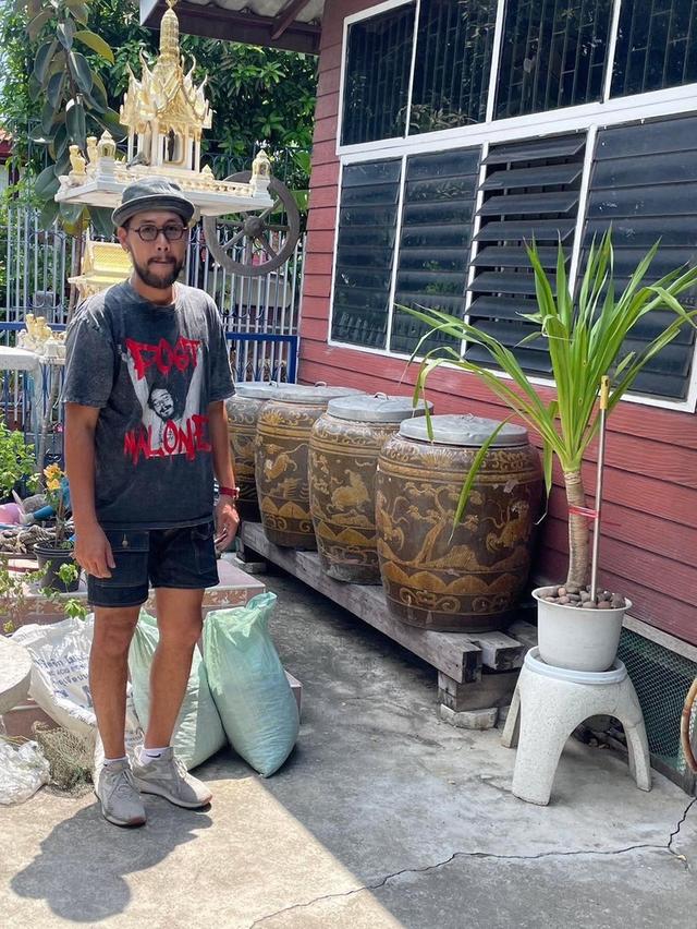 รับซื้อโอ่งเขียวไข่กา