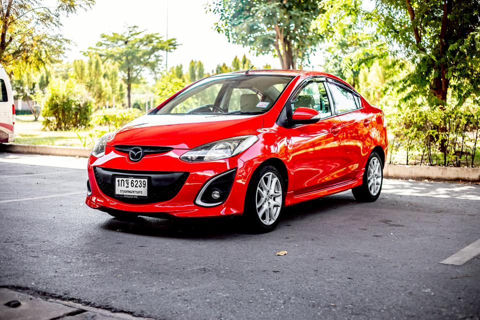 Mazda2 1.5 Spirit Sedan สีแดง ปี 2012 2