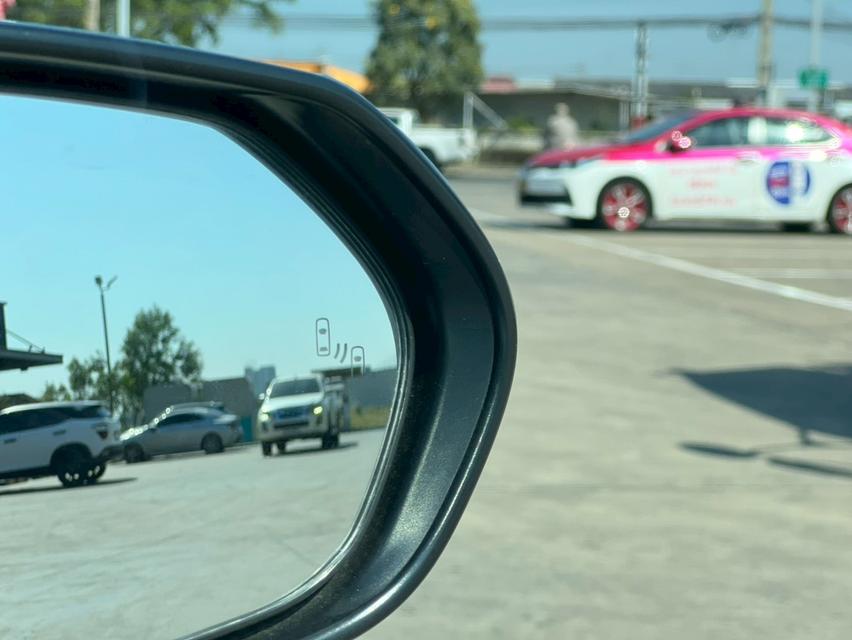 TOYOTA ALTIS  1.8 HYBRID PREMIUM ปี2021 12