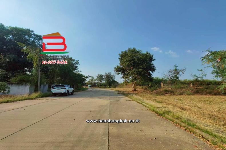 ที่ดินเปล่า เนื้อที่ 112 ตร.ว. หมู่บ้านเดอะลากูล 1-2 ถนนปทุมธานี-สามโคก-เสนา ตำบลท้ายเกาะ อำเภอสามโคก ปทุมธานี 10