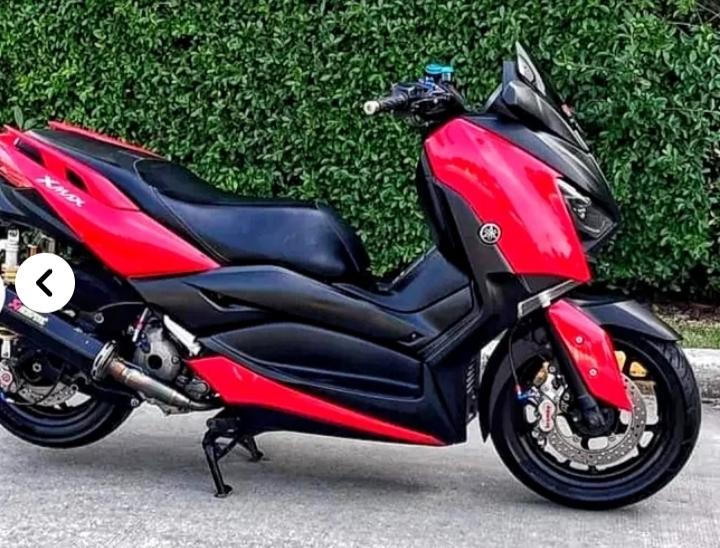 Yamaha Xmax สีแดงงงง 2