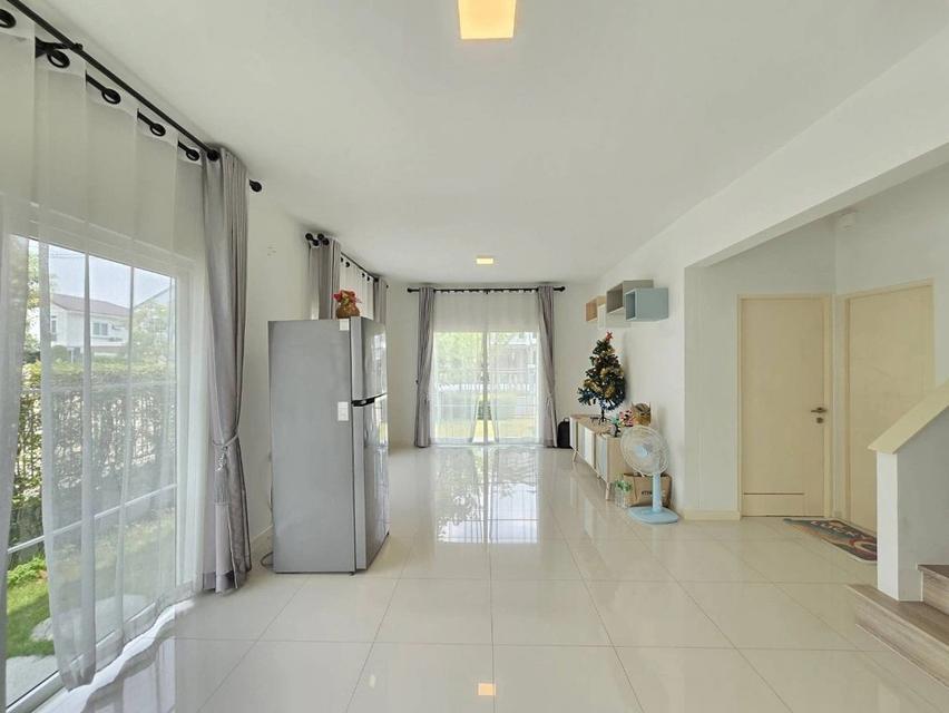ขายบ้านมือสอง โครงการ วิลลาจจิโอ บางใหญ่ (Villaggio Bangyai) หลังมุม เนื้อที่ 53.30 ตร.ว. ใกล้รถไฟฟ้าสายสีม่วงสถานีคลองบางไผ่ และจุดขึ้นทางด่วนศรีรัช 7