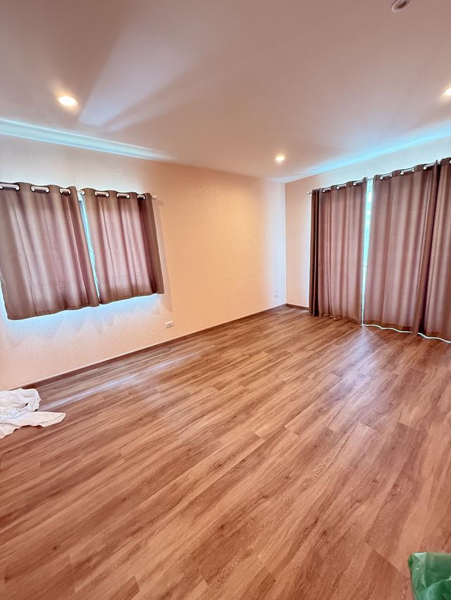 บ้านเดี่ยว หมู่บ้านติดถนนใหญ่ สงบ หลังริม หน้าบ้านไมีมีใคร  บ้านใหม่ ยังไม่ผ่านมือ ขายขาดทุน ด่วนๆๆไคร่า 7