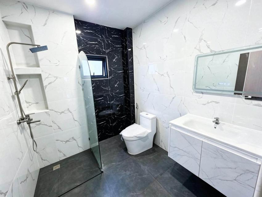 Luxury Pool villa Pattaya for sale 10