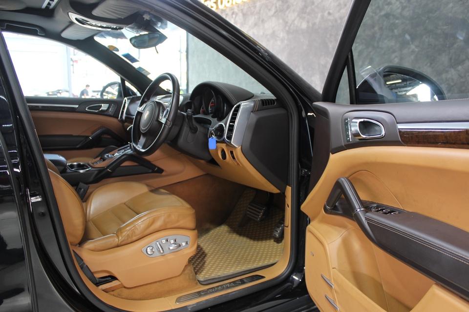 รหัสรถ JRS626 Porsche Cayenne S Hybrid ปี 2012 8