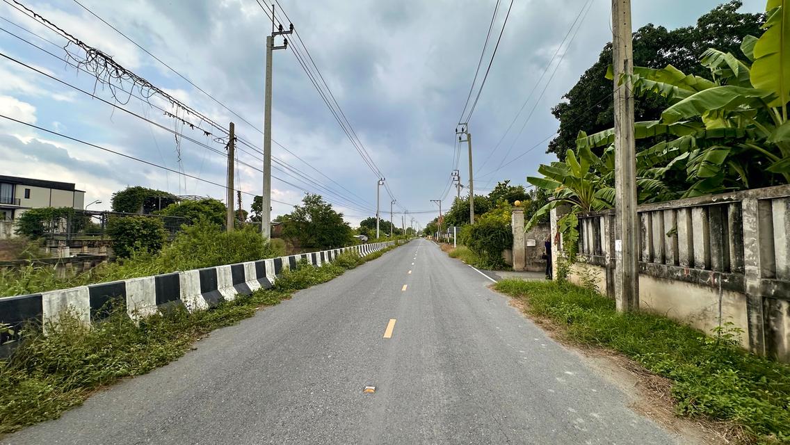 ที่ดิน ถม ล้อมรั้ว แปลงมุม 200 ตร.ว ติดถนน2ด้าน ซอยเลียบคลองลากค้อน ถนนบางบัวทอง-สุพรรณบุรี ตำบลละหาร อำเภอบางบัวทอง จังหวัดนนทบุรี 4