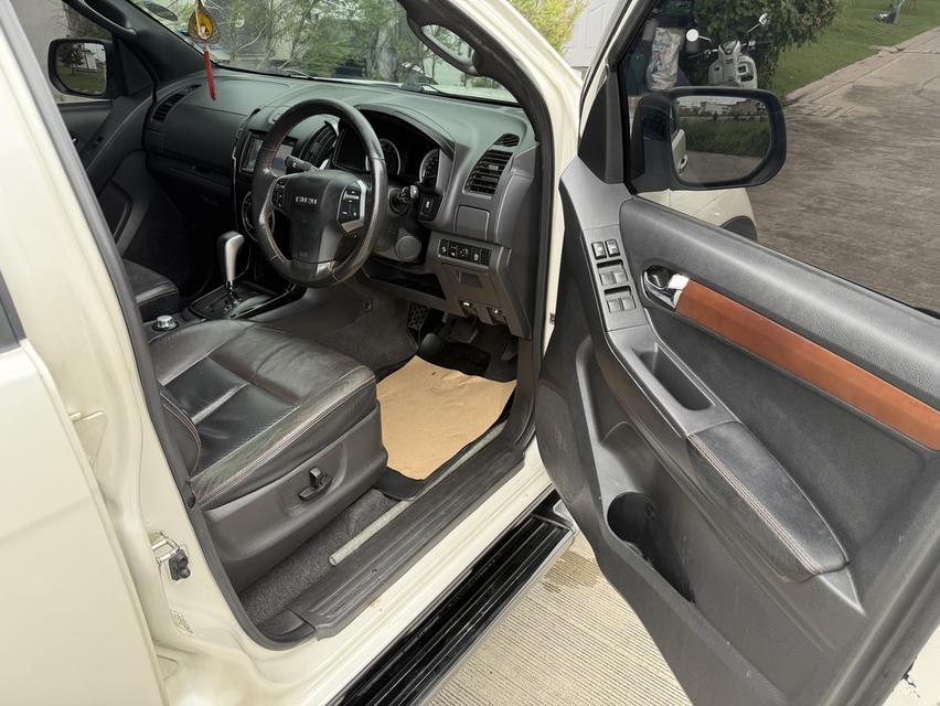2017 ISUZU D-MAX Vcross max 3.0 Z-Prestige AT 4WD2017 ISUZU D-MAX Vcross max 3.0 Z-Prestige AT 4WD 11