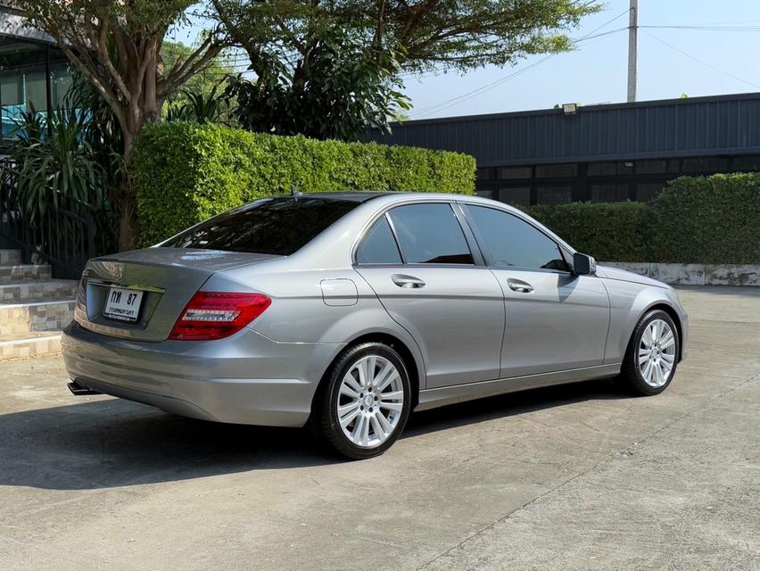 2014 BENZ C200 CGI W204 รถออกศูนย์ BENZ THAILAND รถวิ่งน้อย ประวัติ SERVICE ครบ รถไม่เคยมีอุบัติเหตุครับ 3