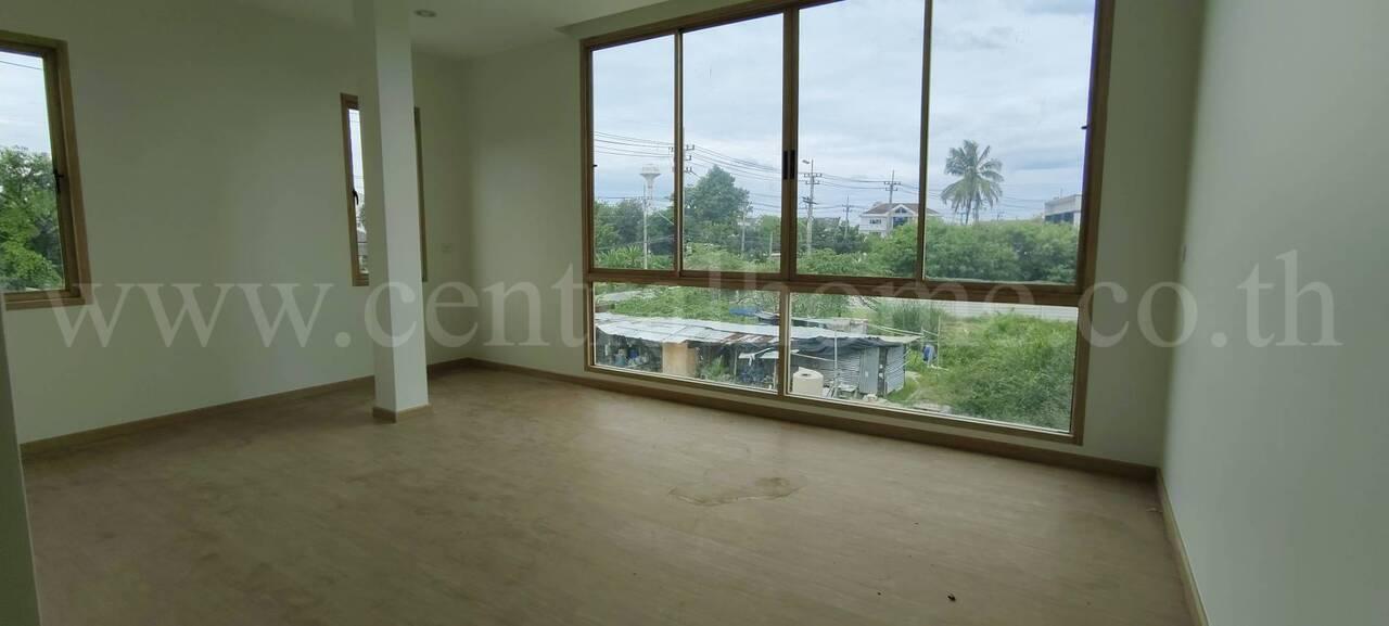 บ้านเดี่ยว 1-1-84 ไร่ ซอยอ้อมใหญ่ สามพราน - นครปฐม ราคาถูก 15
