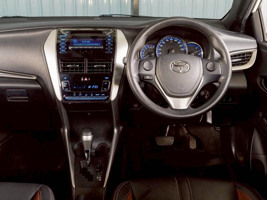 Toyota Yaris 1.2E ปี 2019 รถสวยเจ้าของเดียว ฟรีดาวน์  11