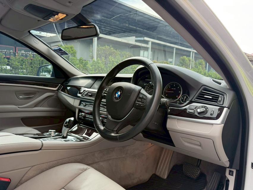 BMW 520D F10 ปี13 ดีเซล 🔥รถมือเดียว สภาพสุดเนี้ยบ เข้าศูนย์ทุกระยะ รูปที่ 6