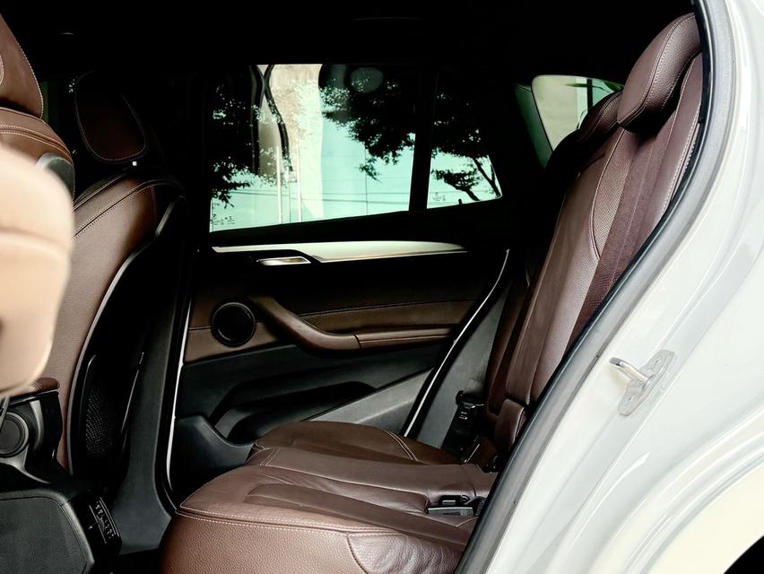 2019 BMW X1 20D MSPORT  รถมือเดียวออกป้ายแดง รถวิ่งน้อย เข้าศูนย์ตามระยะ รถไม่เคยมีอุบัติเหตุครับ รูปที่ 14