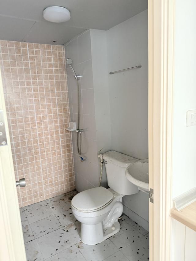 คอนโดโครงการลุมพินี ทาวน์ชิป รังสิตคลอง 1 ราคาขาย 700,000 บาท ลดราคาเหลือ 500,000 บาท 3