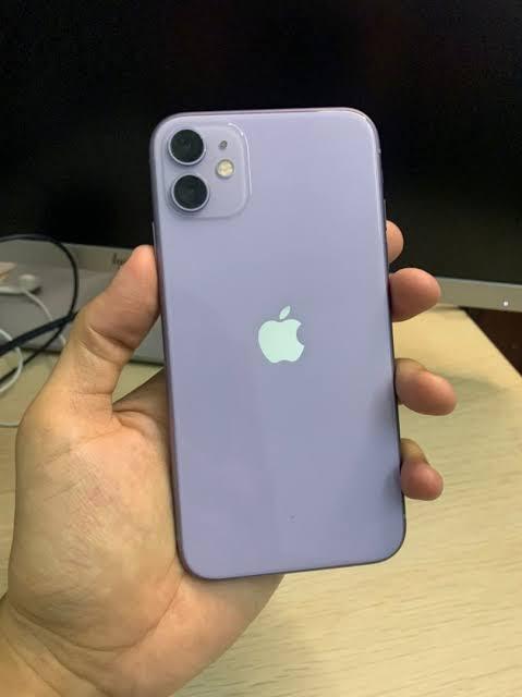iPhone 11 128GB Purple 1