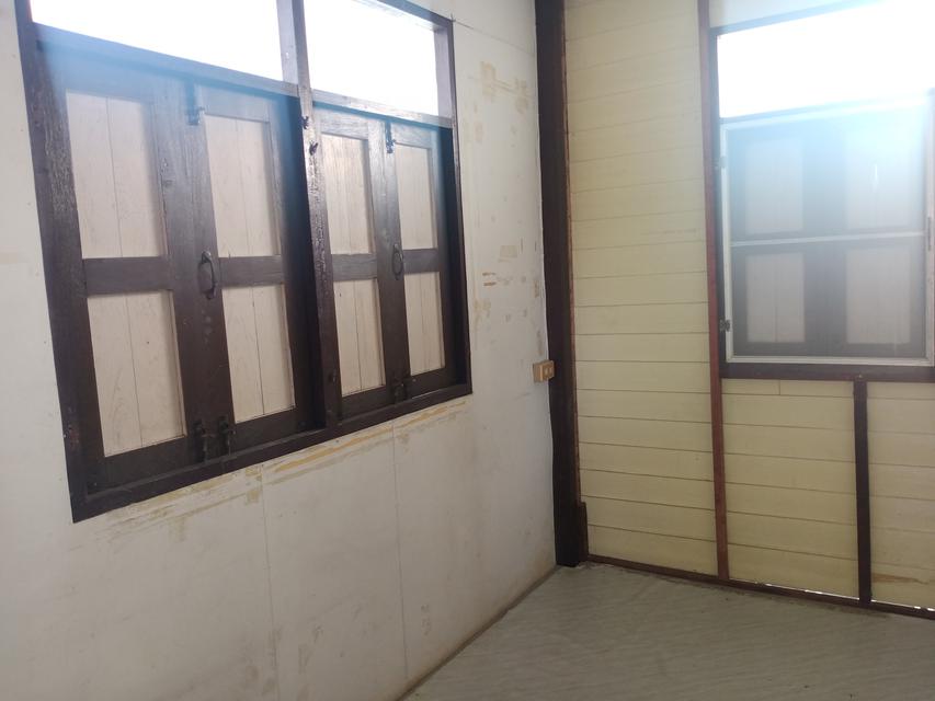 บ้านเช่า ใกล้BTSวุฒากาศ 4ห้องนอน 2ห้องน้ำ มีสวนหลังบ้าน