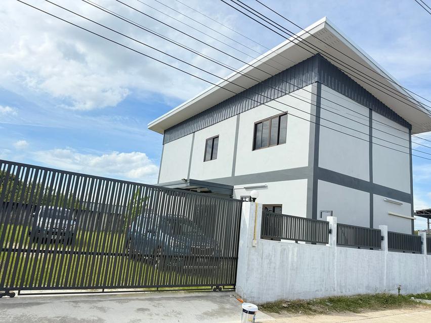 ขายที่ดินพร้อมสร้างใหม่