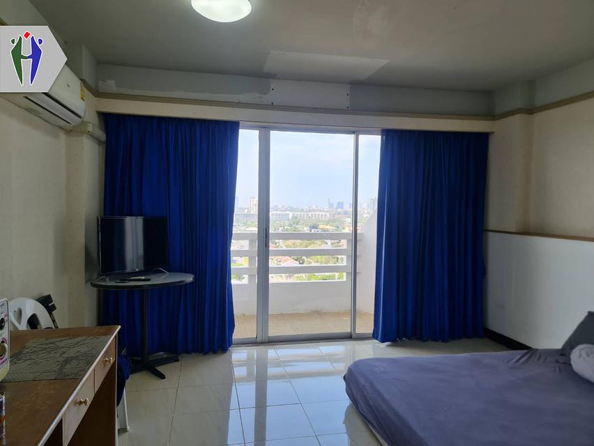 ให้เช่าคอนโด 5,500 บาท ติดชายหาดจอมเทียน พัทยา 1