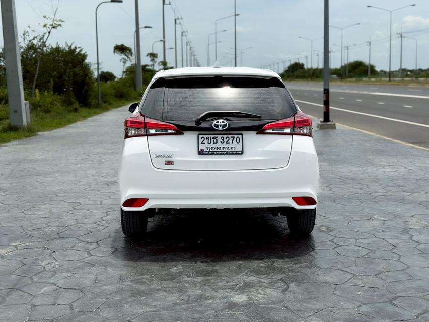 Toyota Yaris 1.2 Entry เกียร์ออโต้ สีขาว ปี 2021 7