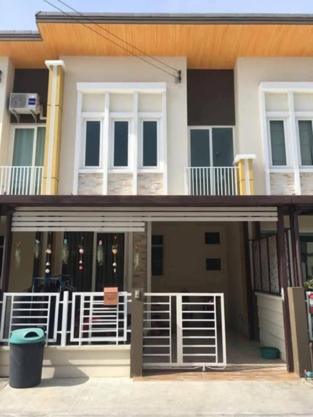 บ้านทาวน์โฮม 2 ชั้น พร้อมเข้าอยู่ 1