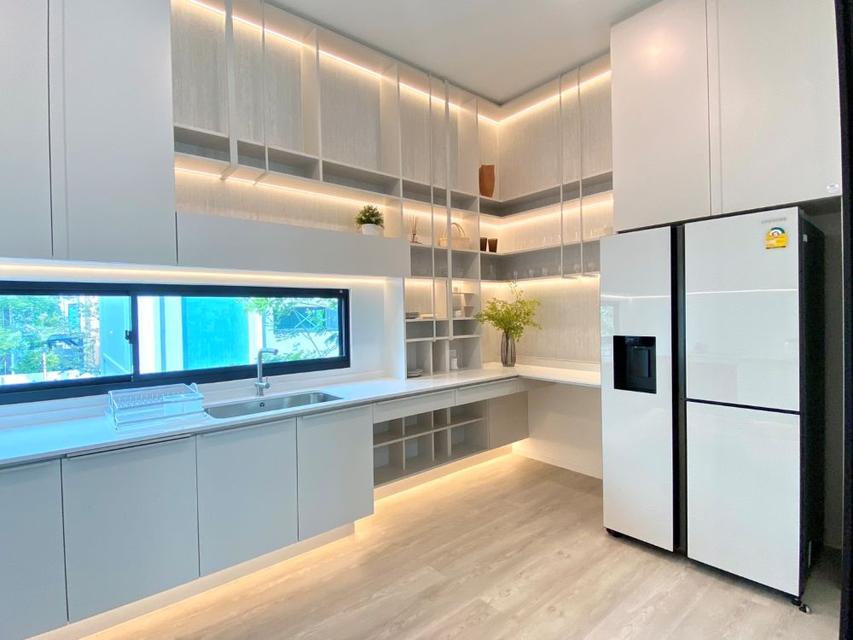 ขายบ้านเดี่ยว 3 ชั้น หลังมุม วีเว่ กรุงเทพกรีฑา (VIVE Krungthepkreetha) เฟอร์ฯครบพร้อมเข้าอยู่ ทำเลดี ใกล้ ARL หัวหมาก 11