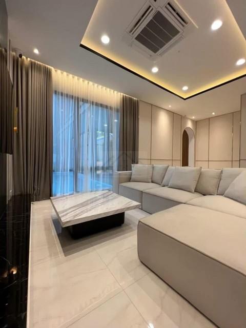 ให้เช่า Pool Villa 3 ชั้น 7 ห้องนอน ซอยอินทามระ 29 ห้วยขวาง สุทธิสาร พร้อมสระว่ายน้ำ ใกล้ BTS อารีย์, BTS สะพานควาย 3