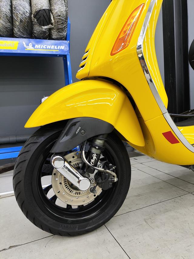 Vespa sprint 150 ปี 2021