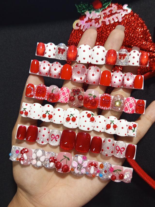 เล็บปลอม สินค้าแฮนด์เมด