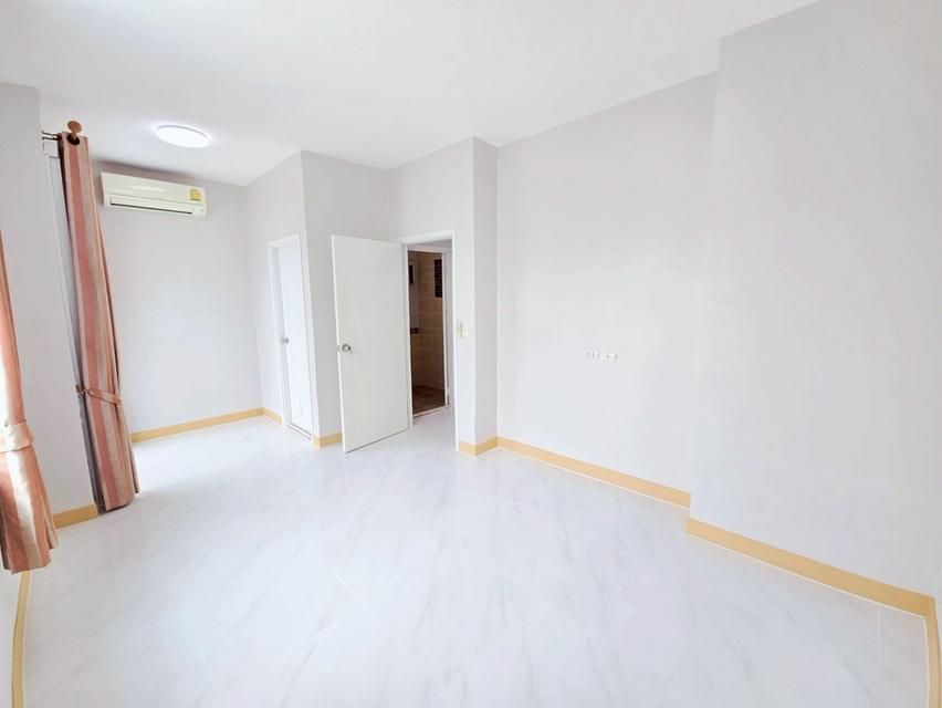 หมู่บ้านกัสโต้ บางนา-สุวรรณภูมิ ซ.4 โทรสอบถามราคา 13