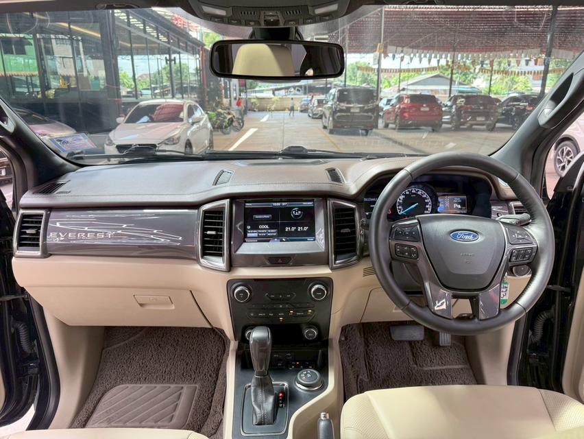 รถครอบครัวดุดันไม่เกรงใจใคร ออพชั่นจัดเต็ม  FORD EVEREST 3.2 TITANIUM+ 4WD ปี2016 ตัวท็อปสุดของรุ่น  18