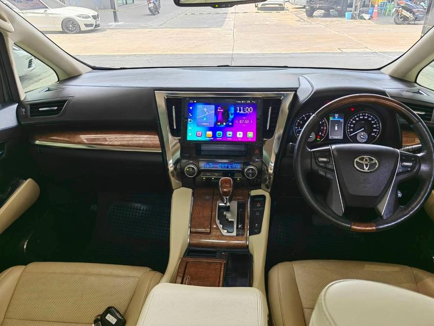 Toyota Alphard 3.5 V6 Executive Lounge 2016 5
