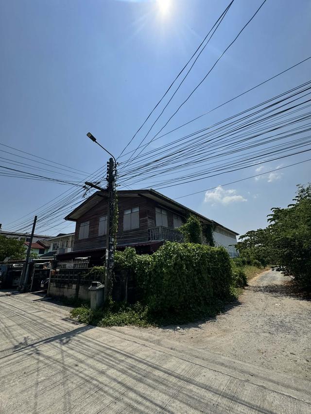 บ้านพร้อมที่ดิน 82 ตารางวา 3ห้องนอน 3 ห้องน้ำ 6