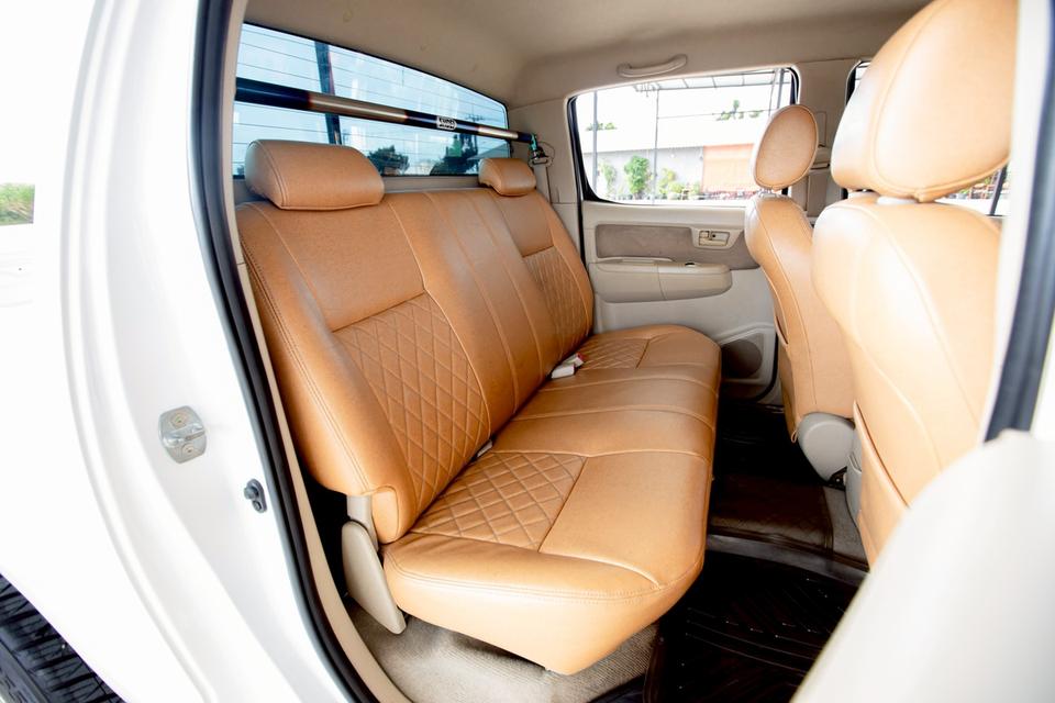 Toyota Vigo Double Cab 4 ประตู 3.0E ดีเซล เกียร์ ธรรมดา ปี 2006 สีขาว  13