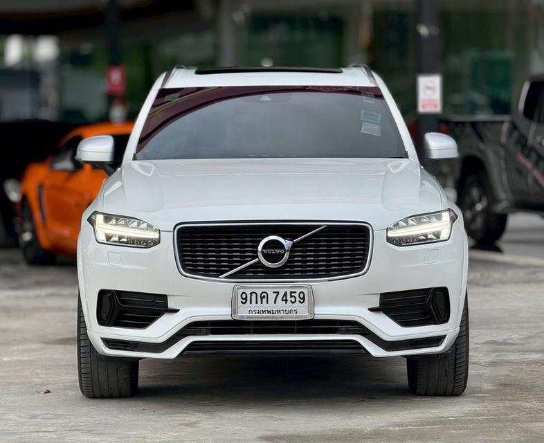 รหัสรถ WRT7459 2019 VOLVO XC90, 2.0 T8 Plug-in HybridR-DESIGN โฉม ปี14-ปัจจุบัน สีขาว