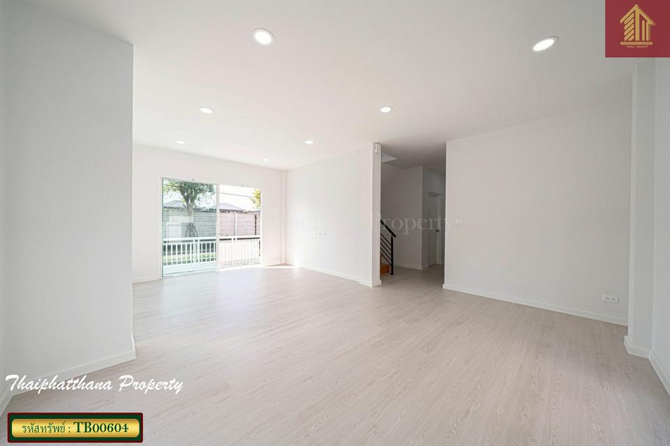 ไลฟ์ บางกอก บูเลอวาร์ด วงแหวน-พระราม 9 3